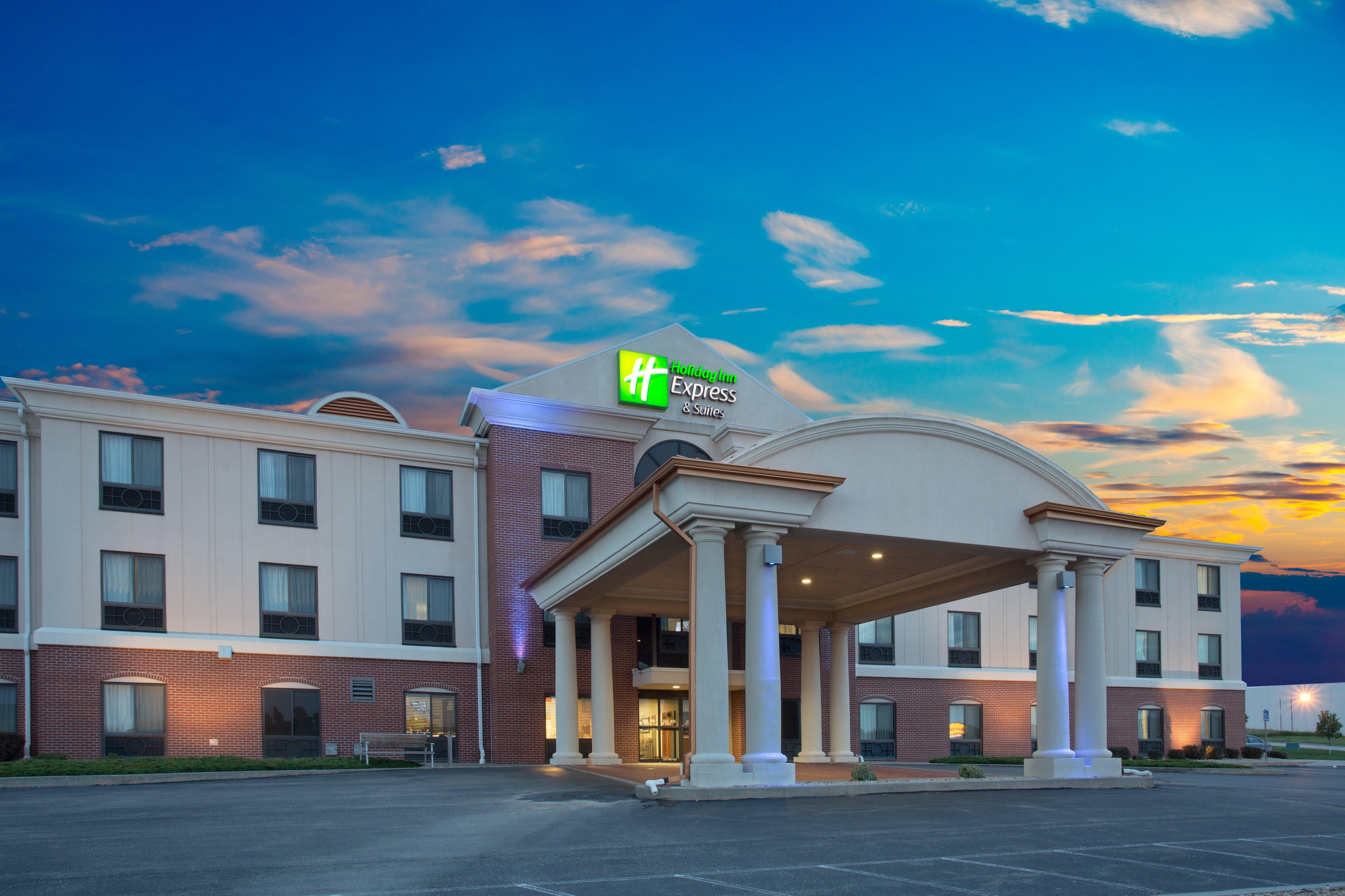 Holiday Inn Express Hotel & Suites Concordia Us 81 By Ihg Exterior foto